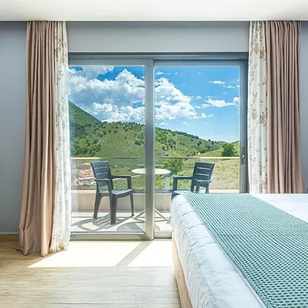 Sea Breeze 35 Llaman - Free Parking Apartment