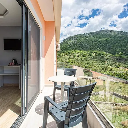 Apartment Sea Breeze 35 Llaman - Free Parking Himarë